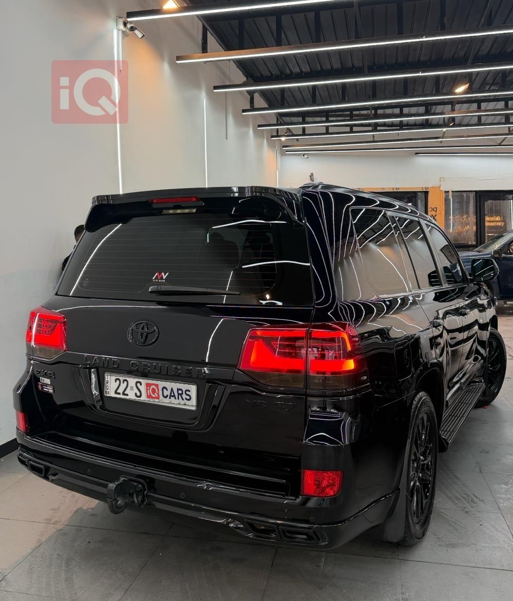 تويوتا لاندكروزر